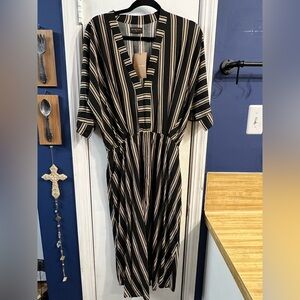 Chic Uma and Leopold Anita Black and Cream Striped Midi Kaftan Dress